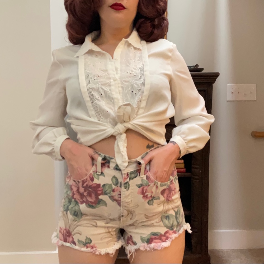 1990s Floral Guess Cutoff Shorts